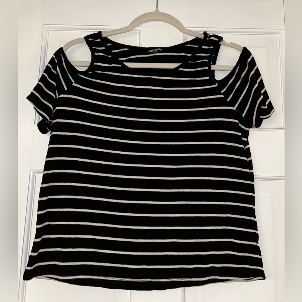 Black & white striped cold shoulder tank